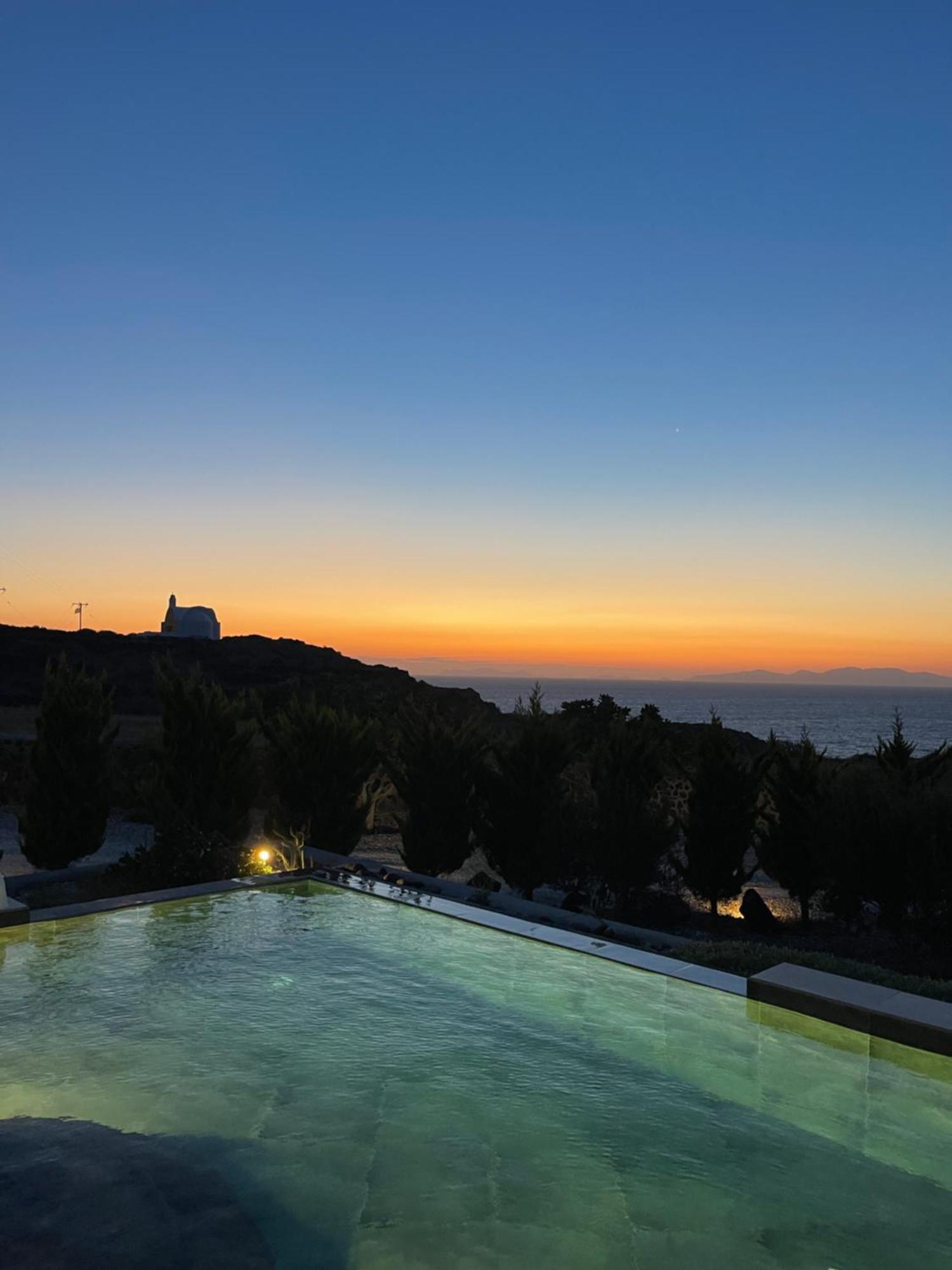 Saint John Oia-Exclusive Private Heated Pool Villas ภายนอก รูปภาพ