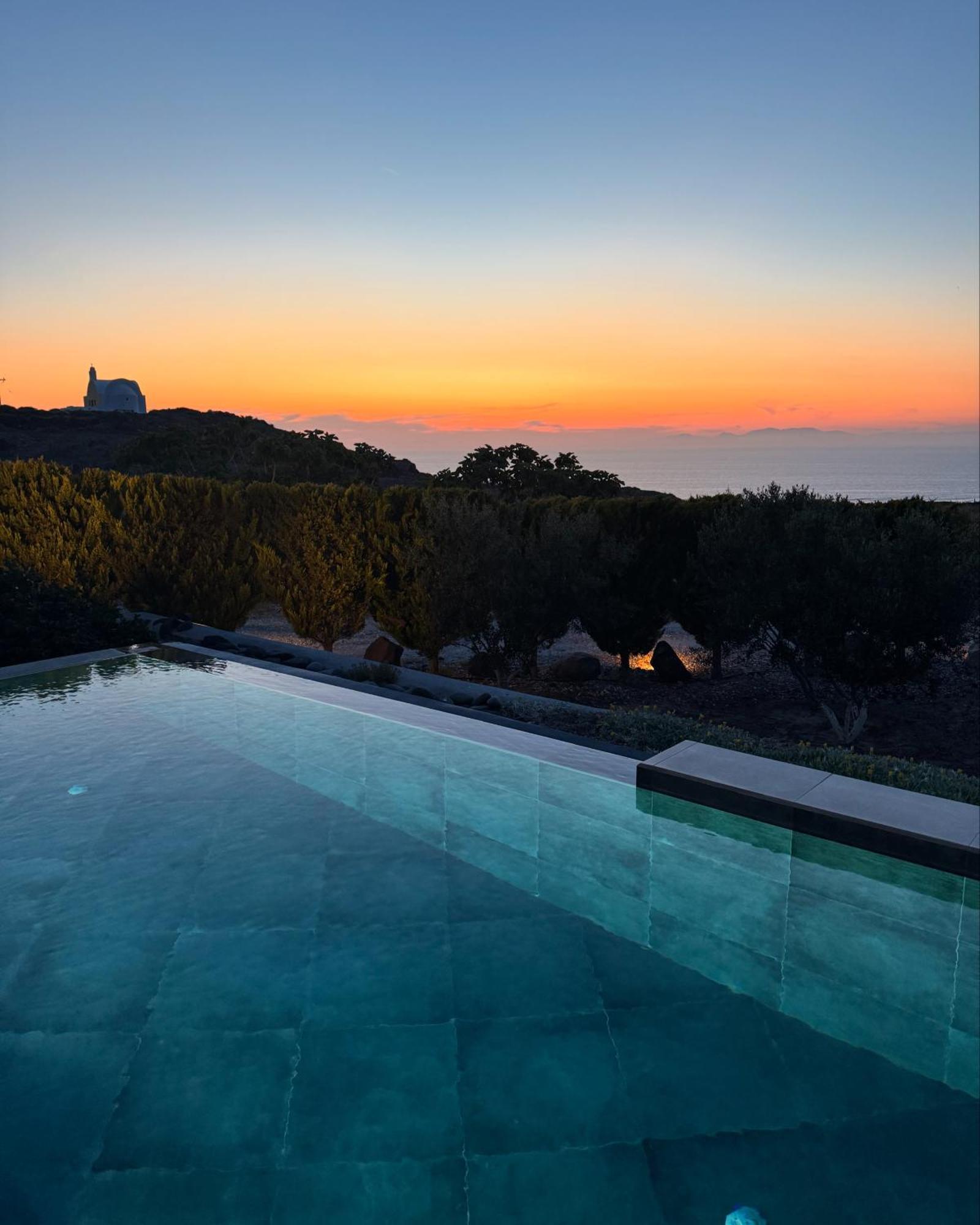 Saint John Oia-Exclusive Private Heated Pool Villas ภายนอก รูปภาพ